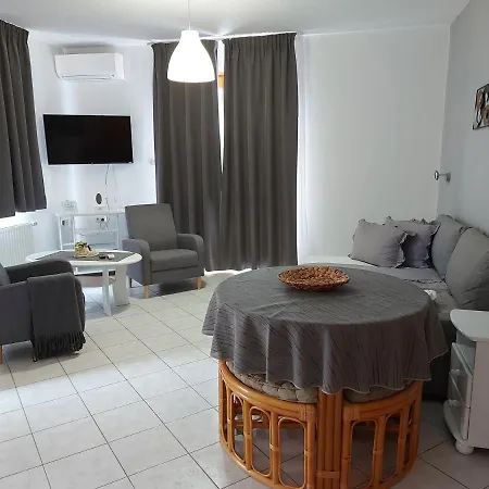 Apartamento Gabi Appartementhaus Mit Jakuzzi, Sauna Und Stand Up Paddle Board