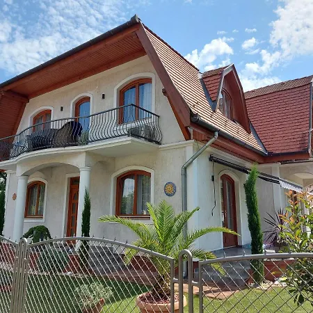 Gabi Appartementhaus Mit Jakuzzi, Sauna Und Stand Up Paddle Board * Balatonlelle