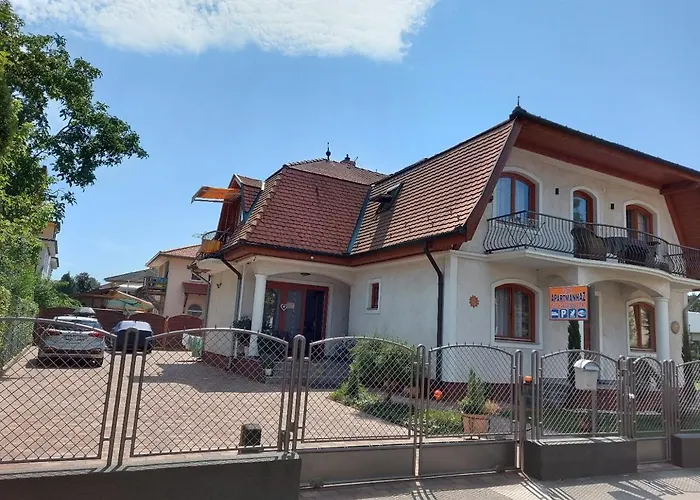 Gabi Appartementhaus Mit Jakuzzi, Sauna Und Stand Up Paddle Board 아파트 발라톤엘